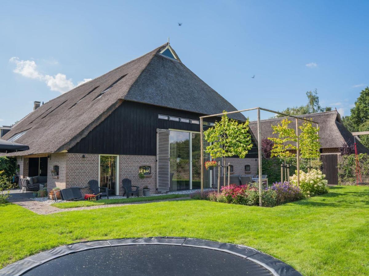 Vila Grandeur Farmhouse In Dwingeloo At A National Park Exteriér fotografie